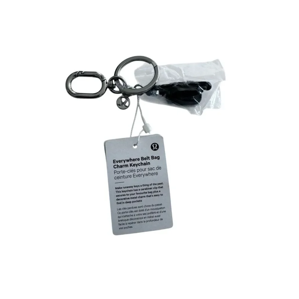 Everywhere Belt Bag Key Charm Black/Silver